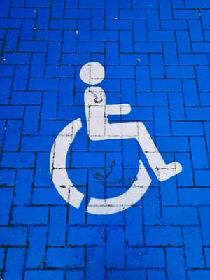 Behindertenparkplatz